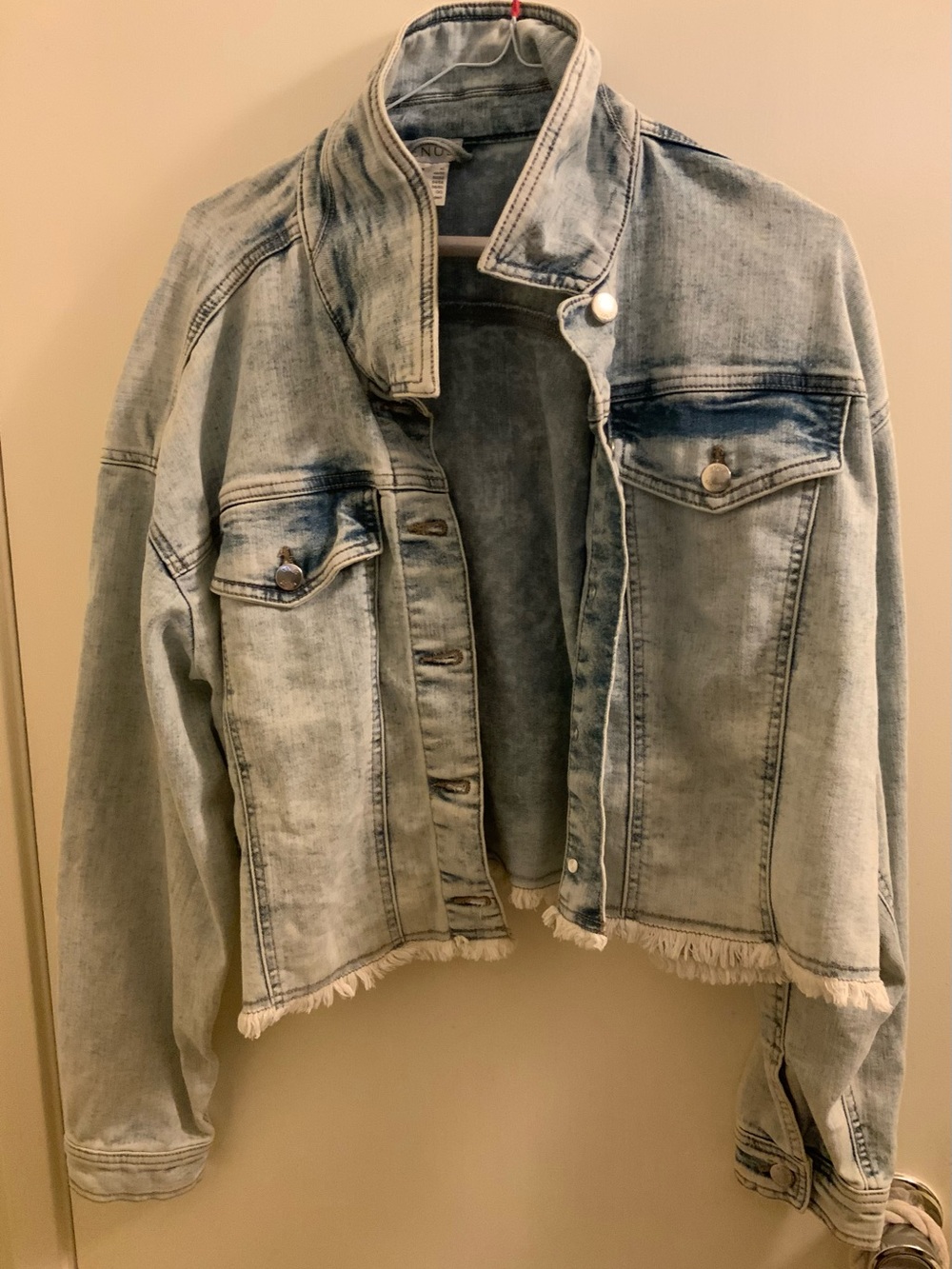 VENUS Light Wash Cropped Denim Jacket with fringe